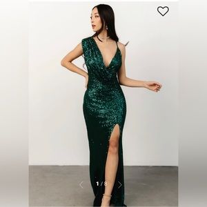 Baltic Born gorgeous sequin holiday gown! 🎄👗